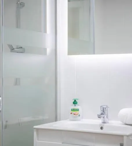 Lindo Estudio En El Centro By * Vigo