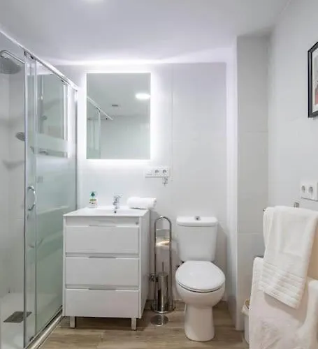 Lindo Estudio En El Centro By Daire Vigo